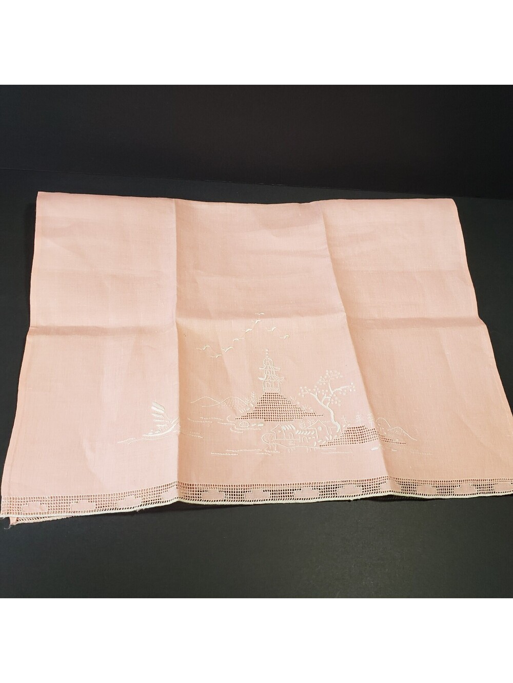 VTG Linen Fingertip Guest Towel Pink Embroidered Pagoda Bird Tree Pulled Thread